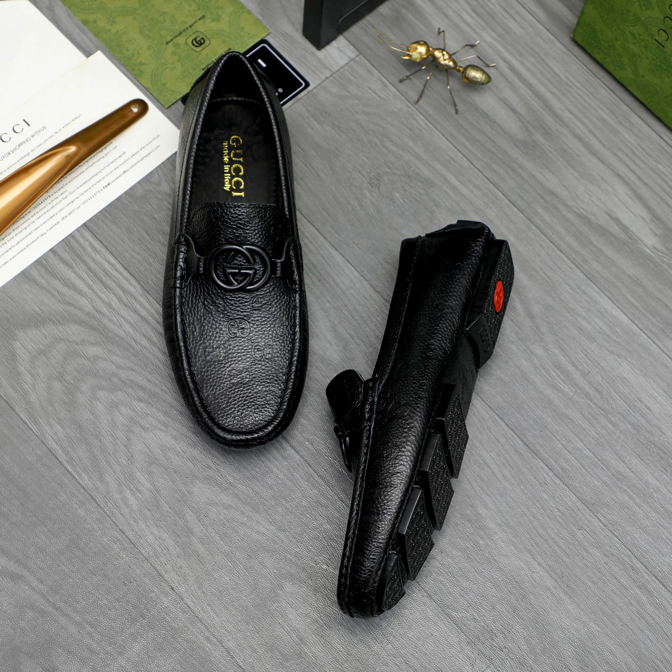 Men's shoes💰p420 Product trademark: GUCCI (Gucci) casual slip-on men's shoes Regular size: 38-44 Product material: Selected pebbled cowhide embossed upper, sheepskin lining, rubber outsole